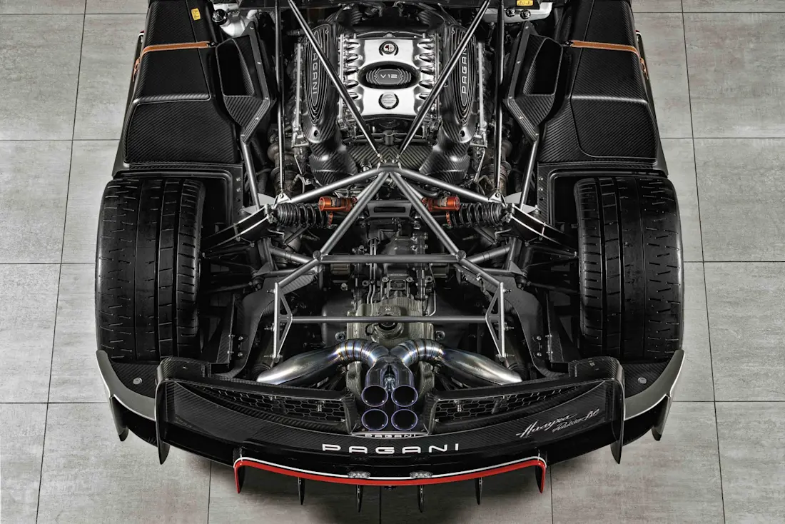 PAGANI HUAYRA ROADSTER BC 5 warehouse-engine (1)