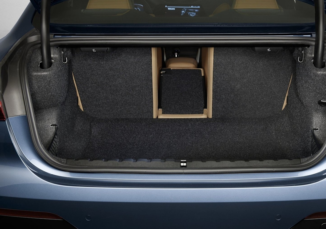 bmw-4-series-coupe-trunk