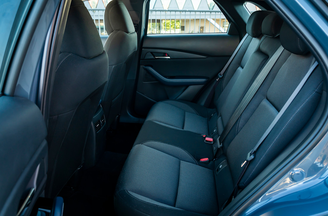 Mazda CX-30_Interior_Polymetal grey_6.jpg