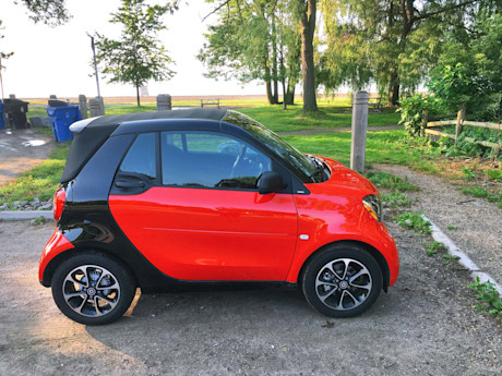 Editorial 2017 smart fortwo cabrio passion 07 sb