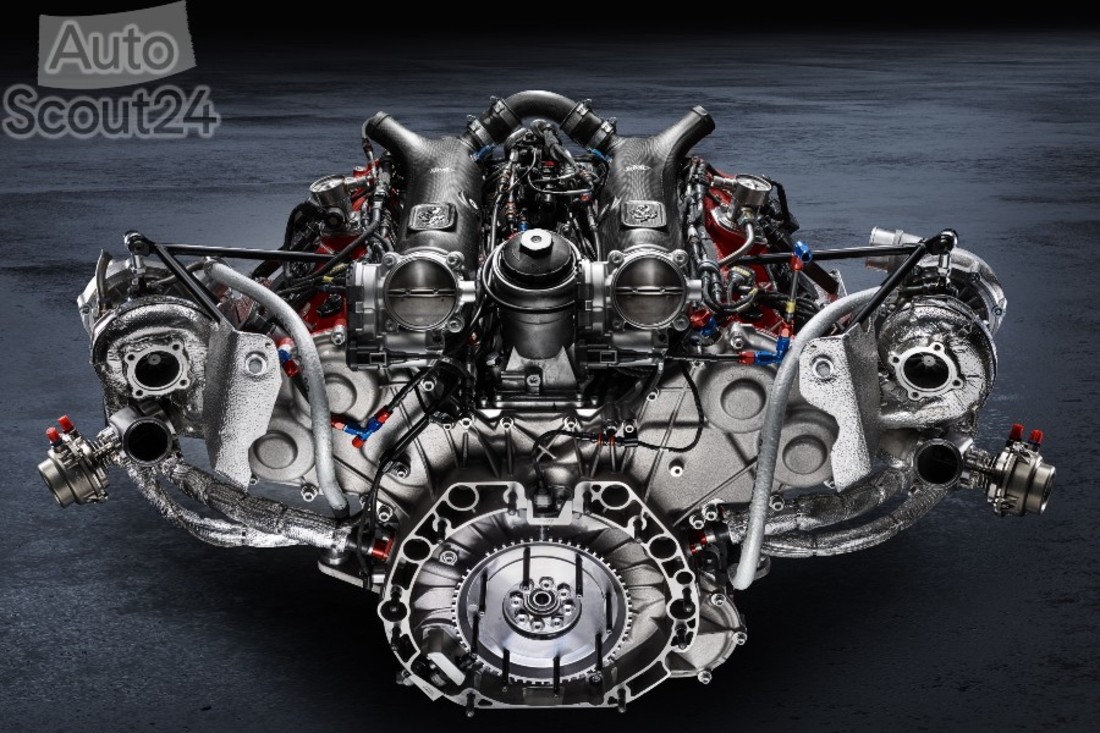 2020_11_Ferrari_488GT_engine_1_1 (2).jpg