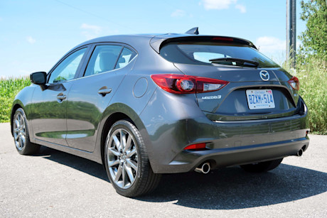 Editorial 2018 mazda3 sport gt 05 jm