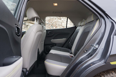 Editorial 2020 hyundai venue trend 14 di