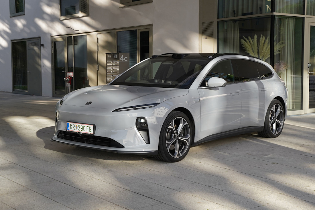 1 titelbild nio-et5-touring-2026-seitlich