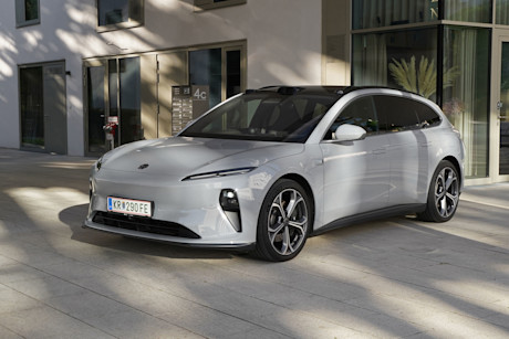 1 titelbild nio-et5-touring-2026-seitlich