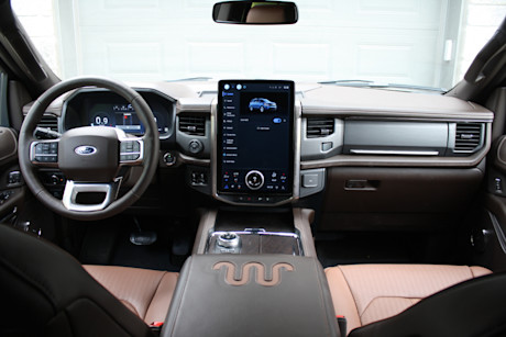 Ford Expedition King Ranch 2024 : essai routier Body Image