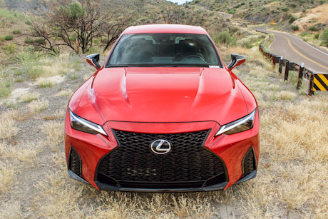 Editorial 2022 lexus is 500 f sport performance 01 pb