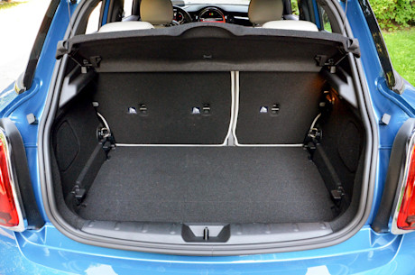 Mini Cooper S 5 portes 2022 : essai routier Body Image
