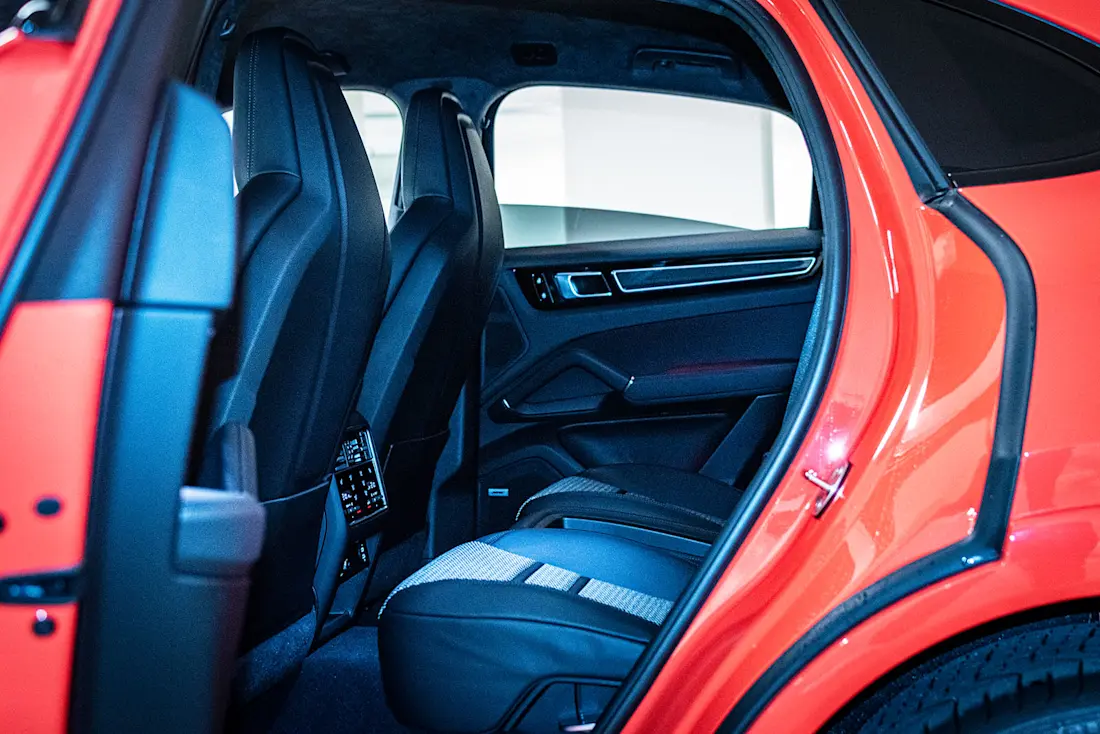 Cayenne-Coupe-Backseat2 Cayenne-Coupe-Backseat2