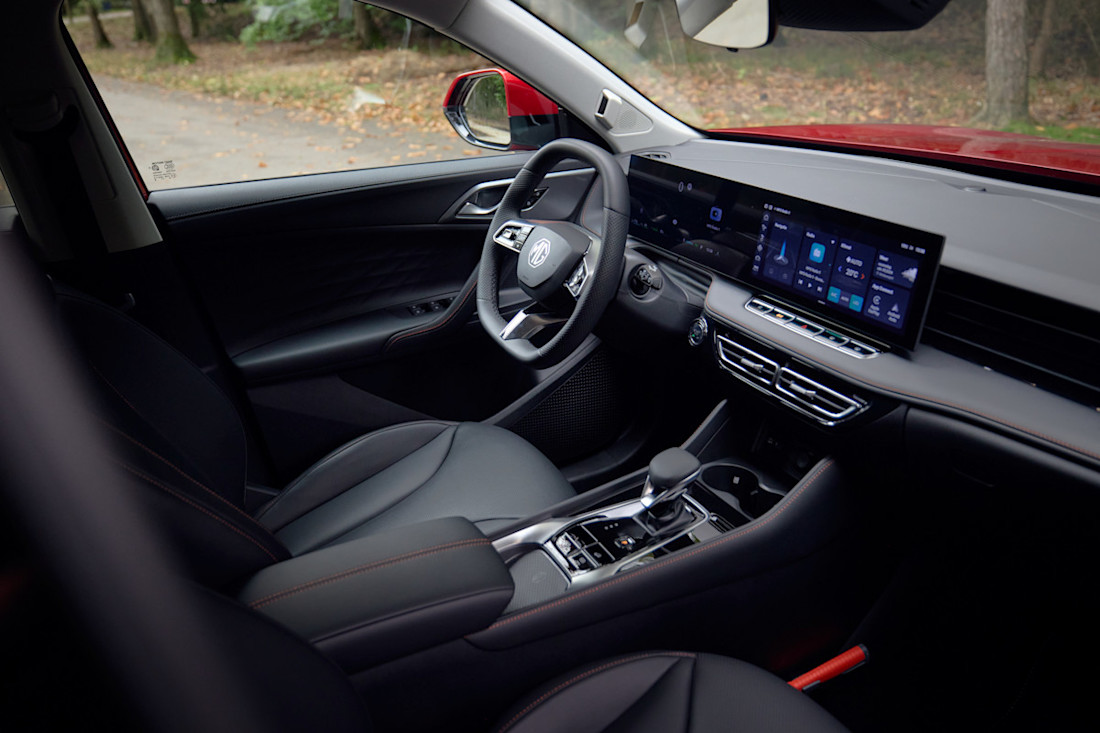 MG HS PHEV Interior