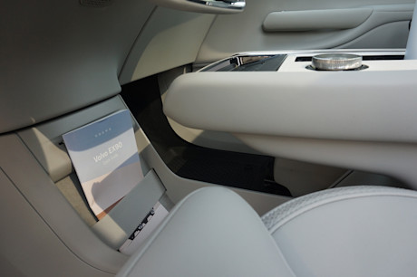 2025 Volvo EX90 Review + Video Image