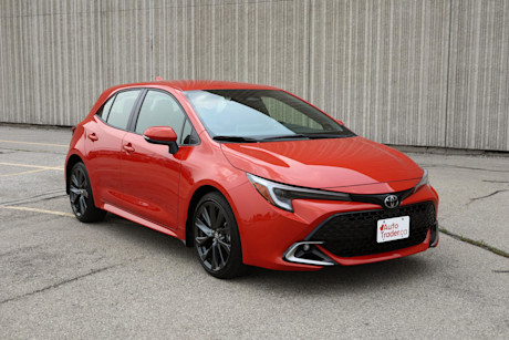 Editorial 2023 toyota corolla hatchback xse td 230901 05 jm