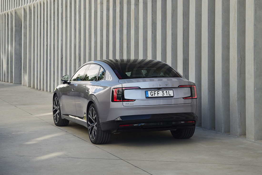 BEBE20251023 Volvo ES90 02