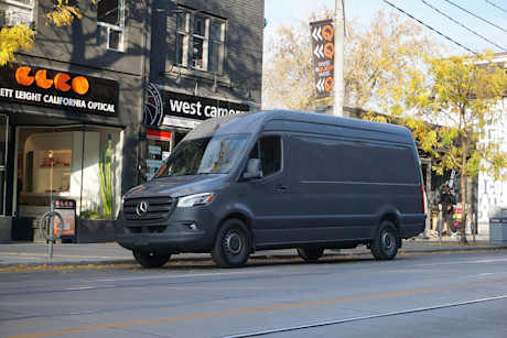 Editorial 2025 mercedes benz esprinter td di 241115 2