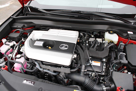 Lexus UX 250h AWD 2020 : essai hivernal Image
