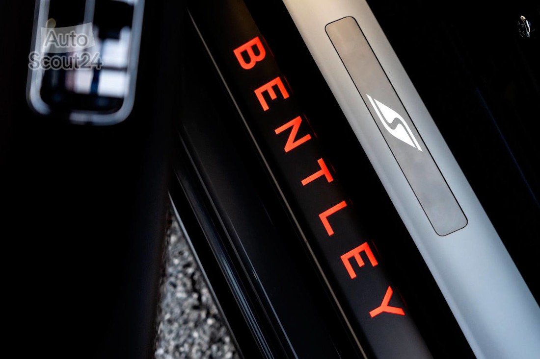 Bentley-Continental_GTC_S-2023 (8).jpg