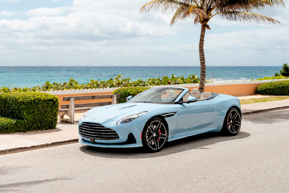 Aston Martin DB12 Volante - Palm Beach Edition 1.jpg