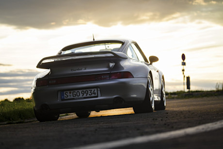 Editorial 1998 porsche 911 turbo s 993 2