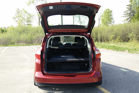 Editorial 2016 ford cmax energi 12