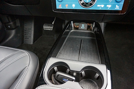 Editorial 2021 ford mustang mach e first edition 28 jl