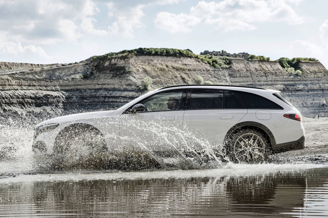 Mercedes-Benz-E-Class_All-Terrain-2024-1600-09.jpg