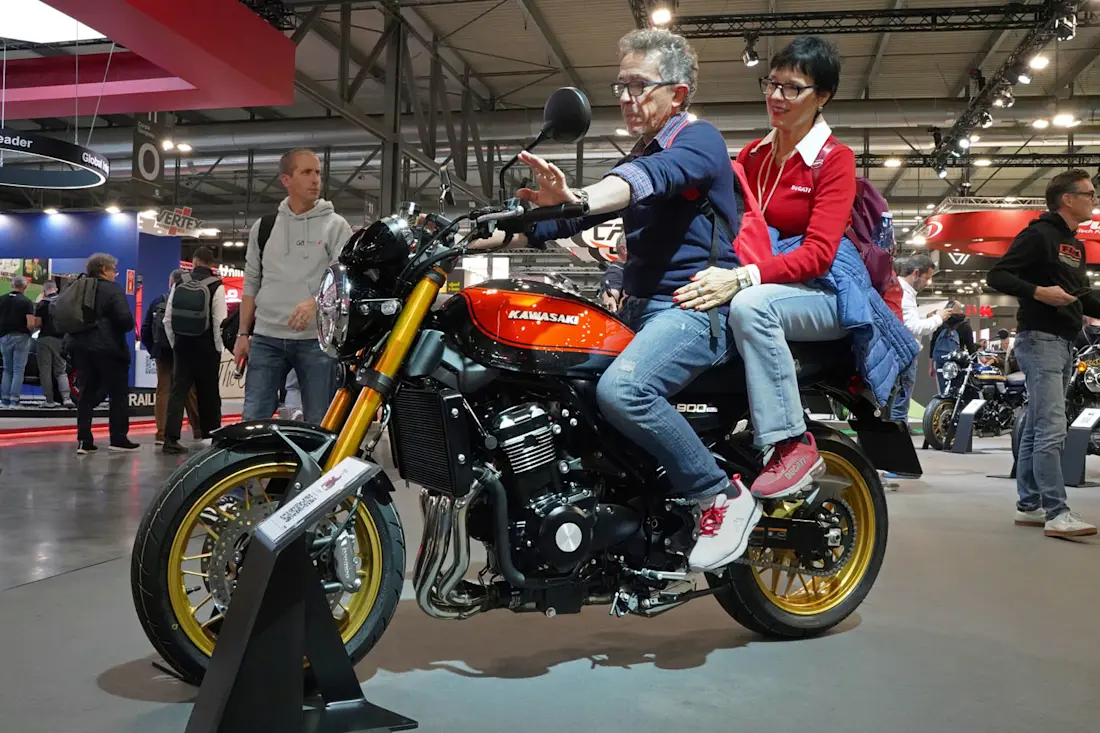 10 eicma-2025 kawasaki-z900rs