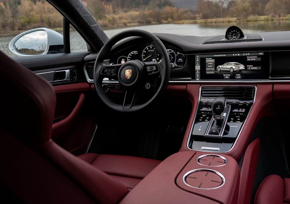 Porsche-Panamera Turbo S E-Hybrid-2021-Innerraum