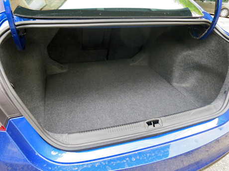 Editorial 2015 chrysler 200s 36 awd pb 10 2095