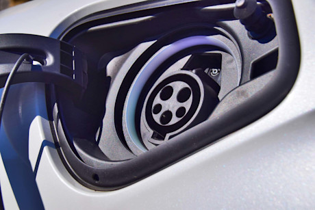 Editorial 2019 bmw i8 roadster 23 jp