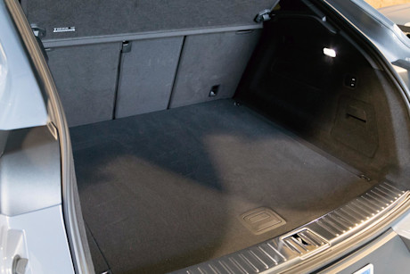 Editorial 2024 porsche cayenne 22 jw