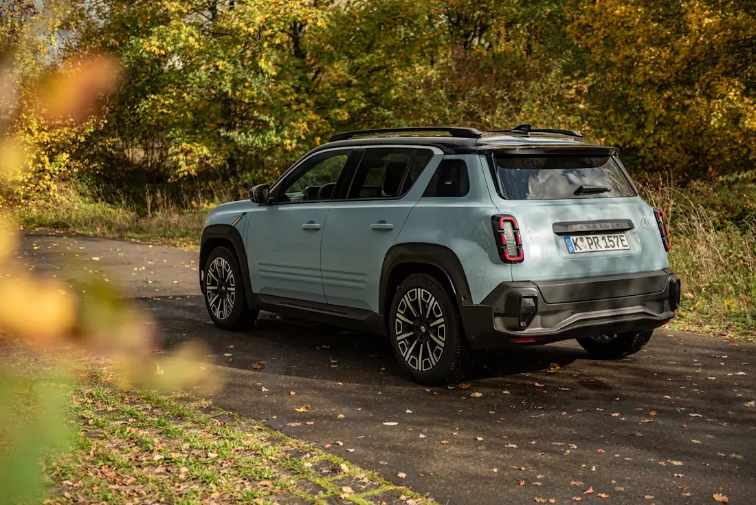 renault-r4-e-tech-2025-heck