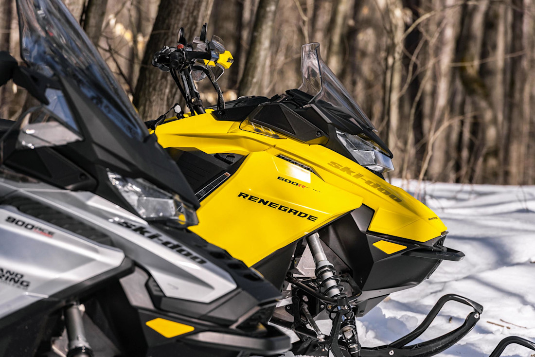 Editorial snowmobiling 101 03 dw