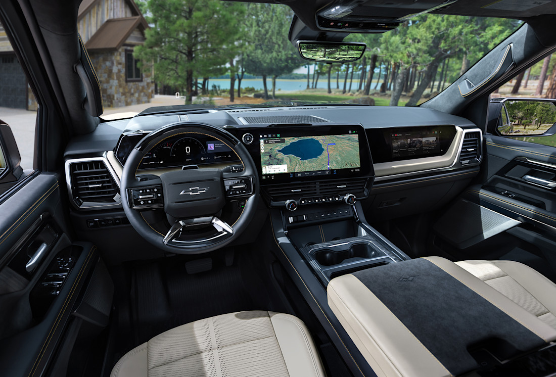 MY27_Chevrolet_Silverado_High Country_Interior.jpg
