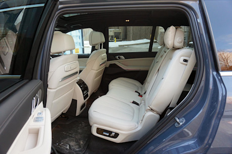 Editorial 2023 bmw x7 xdrive40i 18 jl