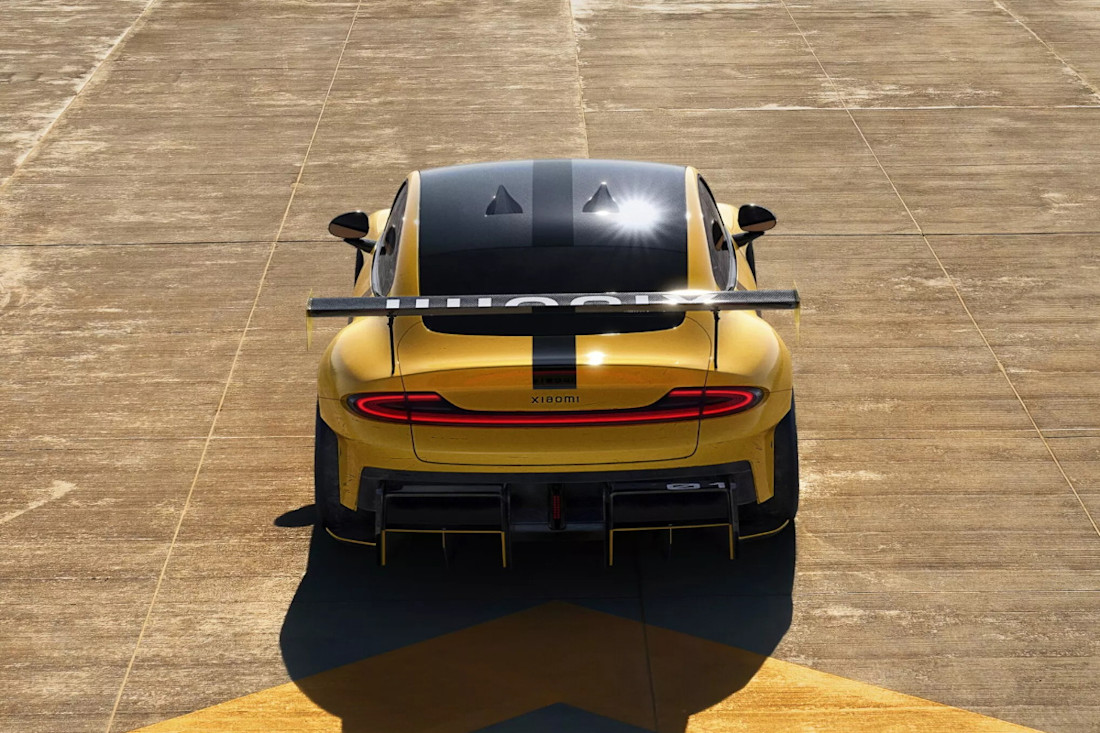 Xiaomi-SU7-Ultra-TAYCAN-CHINO (6).jpg