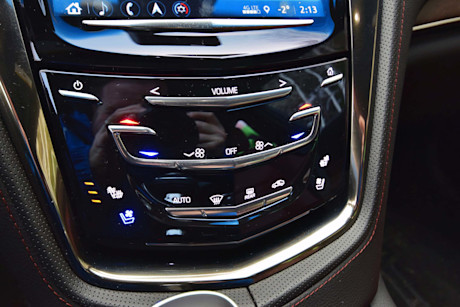 Editorial 2018 cadillac cts premium luxury awd 22 jp