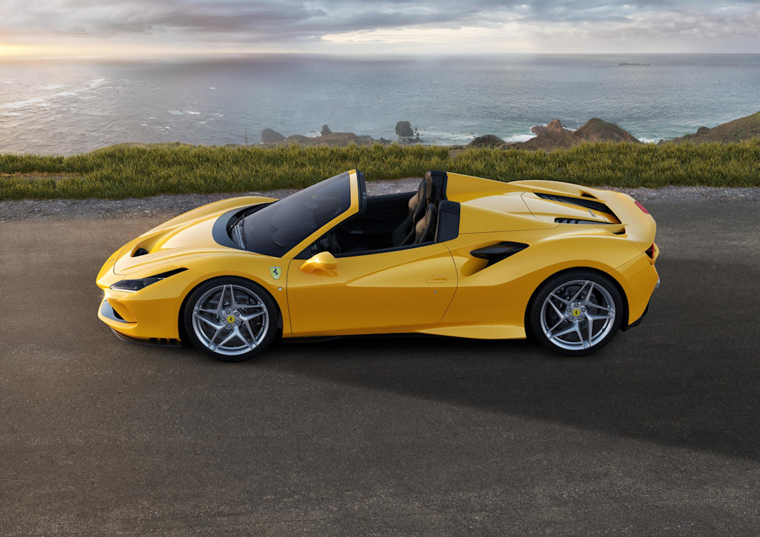 Ferrari F8 Spider_04.jpg
