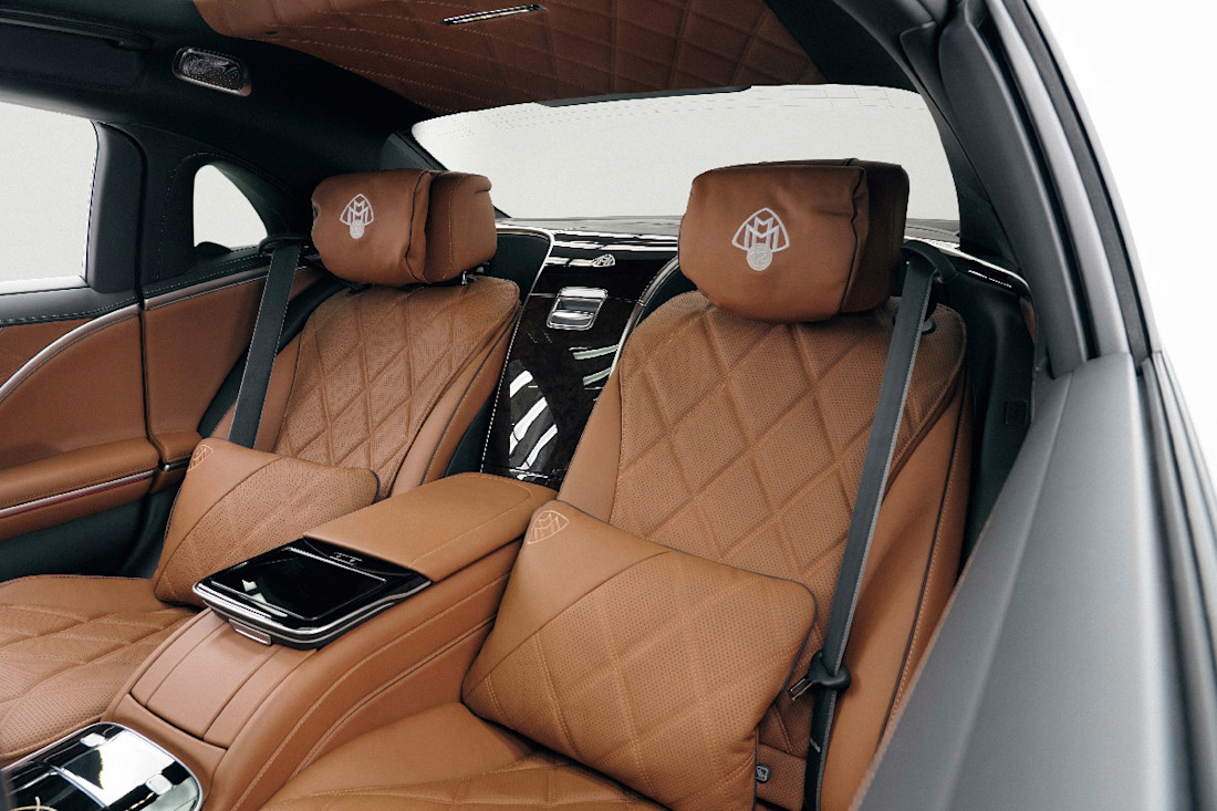 MERCEDES-MAYBACH-V12-EDITION-2025 (7).jpg