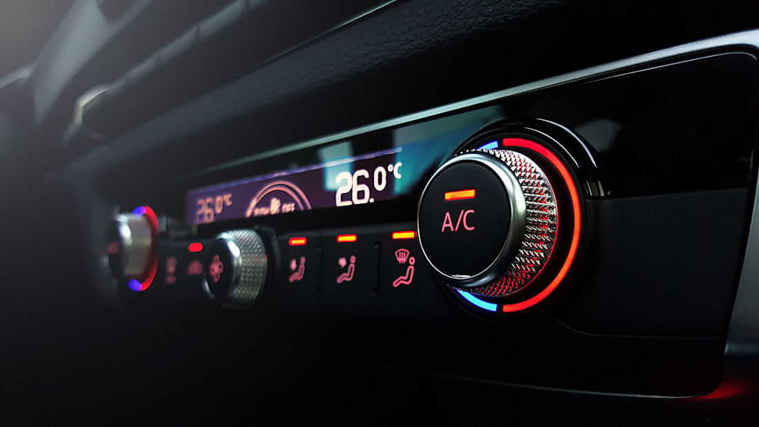 Airco van de auto vullen