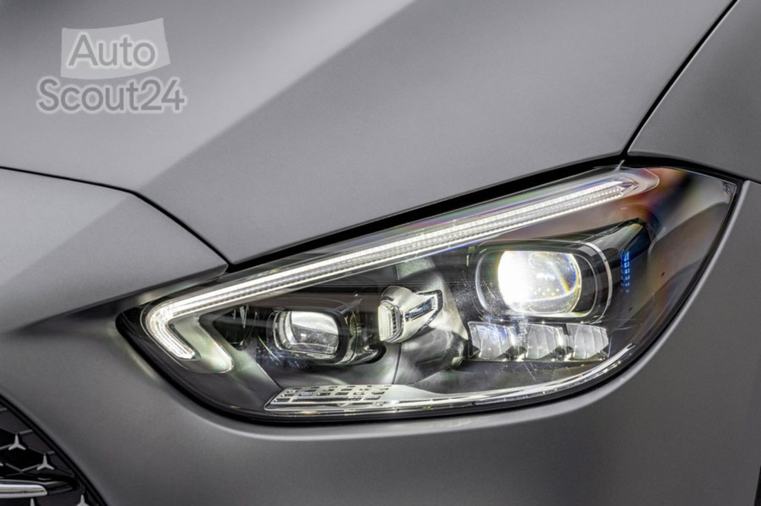 Mercedes-Benz-C-Class-2022-1280-31.jpg