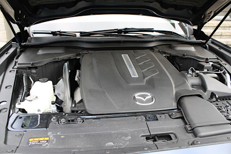 Match comparatif des VUS intermédiaires hybrides rechargeables, Édition 2024: Mazda CX-90 PHEV 2024 vs Mazda CX-70 PHEV 2025 Image