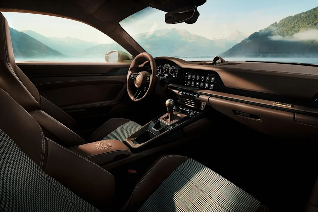 BEBE20251218  Porsche 911 GT3 90 F.A. 02