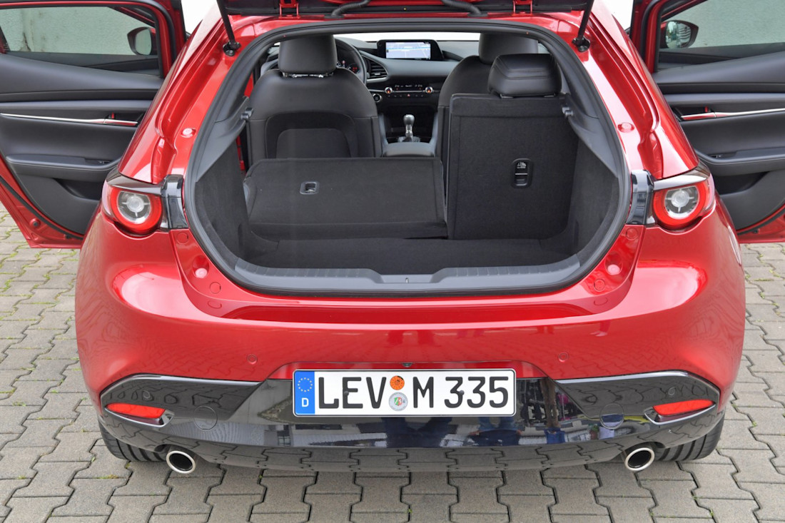 ford-focus-mazda-3-2022-11.jpg