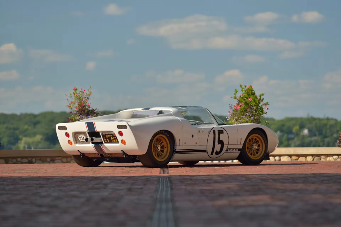 Ford-GT40-Roadster-Prototype-1965 (8).jpg