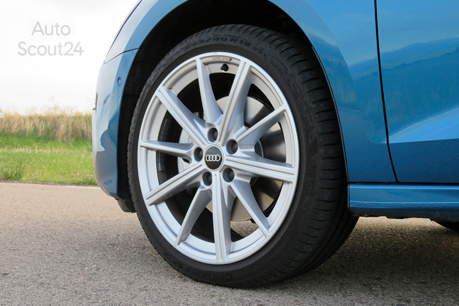 FT_13_audi_a3_sportback_llanta.JPG