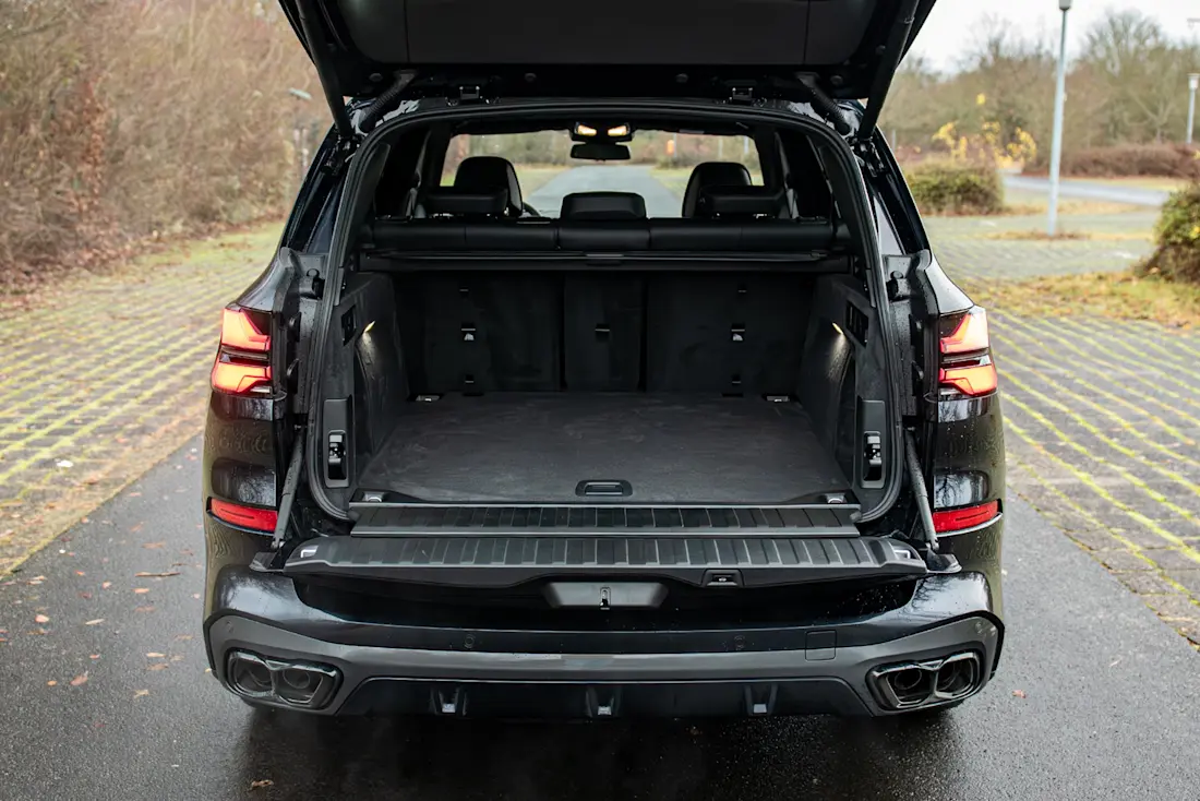 bmw-x5-m60i-xdrive-2025-kofferraum