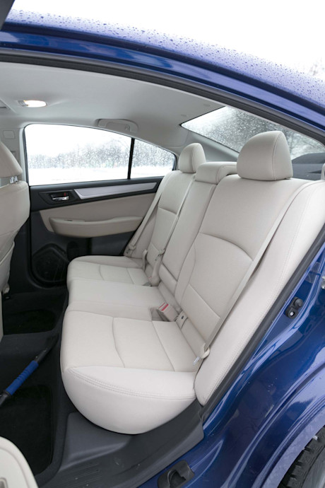 Editorial 2017 subaru legacy 25i touring 10 jw