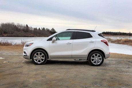 Editorial 2017 buick encore awd premium 04 ew