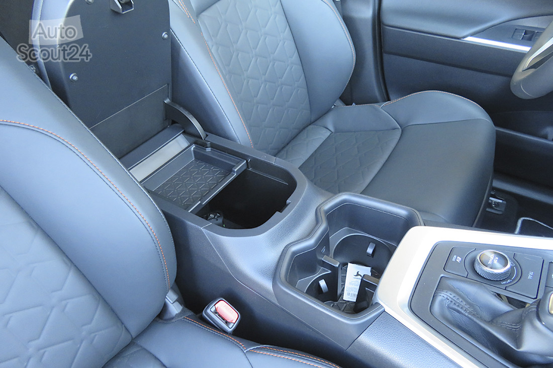 toyota rav 4 hybrid 19.JPG