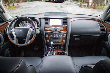 Editorial 2015 infiniti qx80 bm 10
